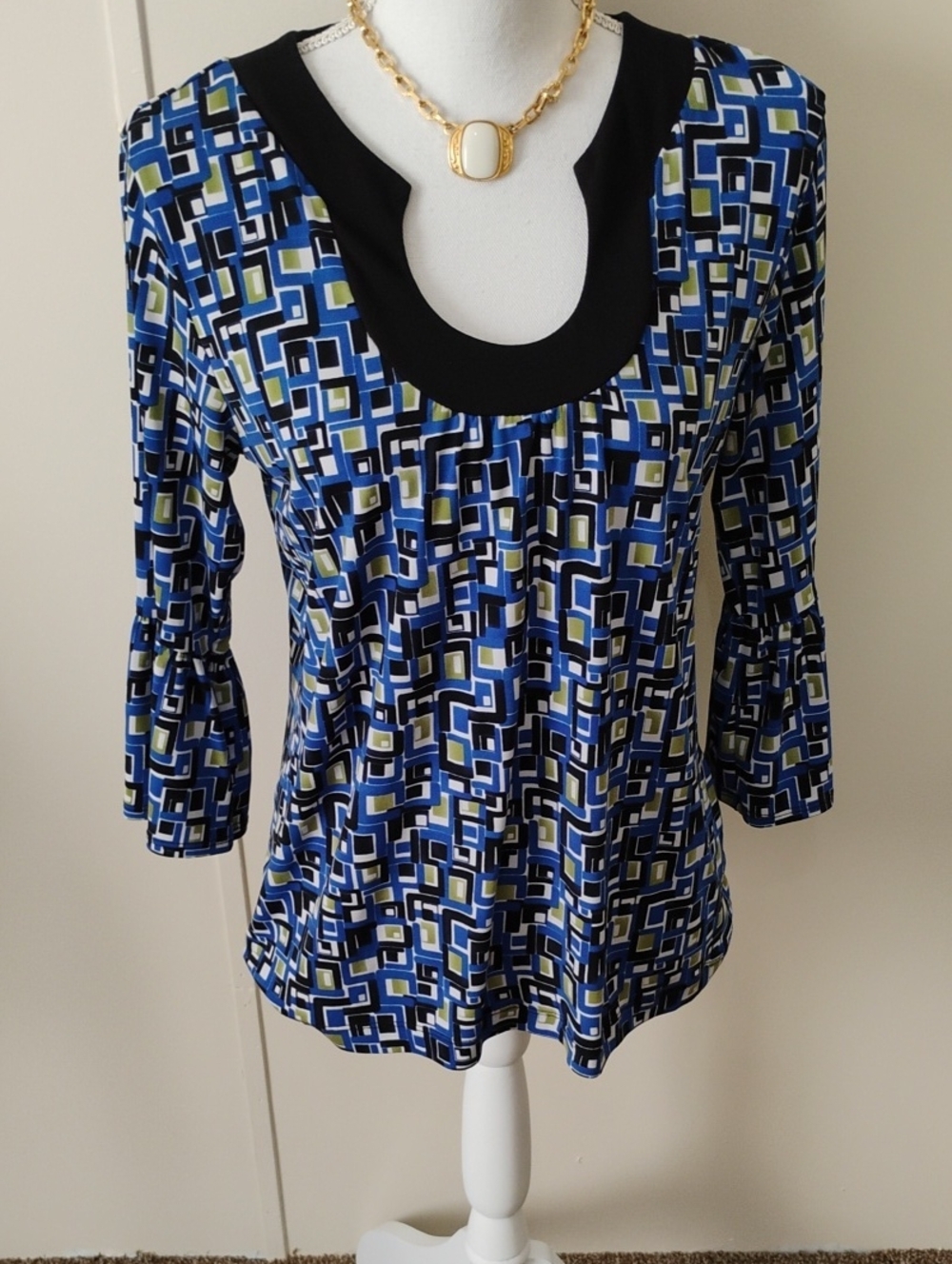 Pretty Chico's Blouse